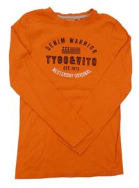 Oranžové triko s nápisy 