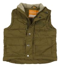 Khaki šusťáková zatepená vesta s nápisem 