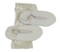 Nové - Bílé koženkové cvičky na gymnastiku vel.23