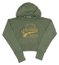 Khaki oversize crop svetr se zlatými nápisy a kapucí H&M