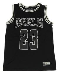 Černo-bílé sportovní basketbalové tílko s číslem a nápisem Chapter young