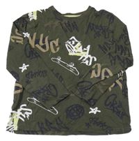 Khaki triko s graffiti nápisy a skateboardy PRIMARK