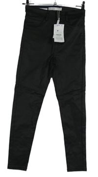 Dámské černé potažené skinny kalhoty Bershka 