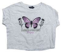 Bílé crop tričko s motýlkem a kytičkami a nápisy New Look