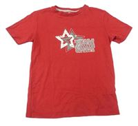 Červené outdoorové tričko s nápisy a hvězdami TRESPASS