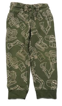 Khaki tepláky se stavebními stroji Primark