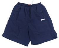 Tmavomodré plážové kraťasy s logem Slazenger