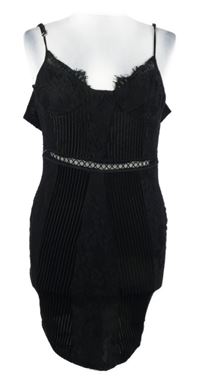 Dámské černé krajkové minišaty PrettyLittle Thing