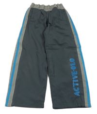 Tmavošedé šusťákové s nápisem a pruhy Topolino