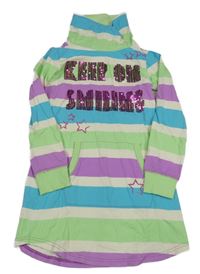 Bílo-barevné pruhované teplákové šaty s nápisem z flitrů a komínovým límcem Yigga