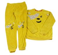 Žluté chlupaté pyžamo s Pudseym George