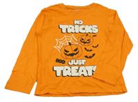 Oranžové triko s nápisem a dýněmi 