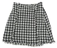 Černo-bílá kostkovaná vlněná sukně třásněmi Dunnes