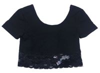 Černé crop tričko s krajkou s kytičkami New Look