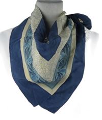Dámský tmavomodro-smetanový vzorovaný šátek 