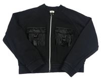 Černá propínací crop mikina s kapsami zn. River Island