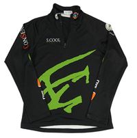 Černá sportovní mikina se vzorem 