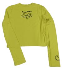 Zelené žebrované crop triko se smajlíky 