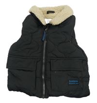 Černá šusťáková zateplená vesta F&F