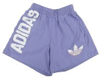 Lila teplákové kraťasy s logem Adidas 