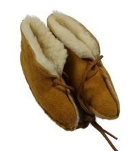 Hnědé semišové zateplené válenky vel. 18