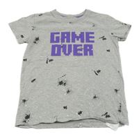 Šedé vzorované tričko s nápisem 