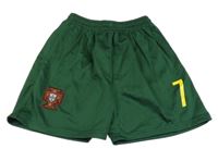 Tmavozelené sportovní kraťasy s číslem