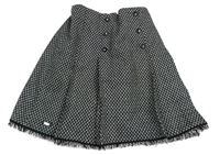 Černo-šedá vzorovaná úpletová sukně s knoflíky 