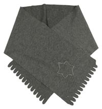 Tmavošedá fleecová šála s výšivkou hvězdy 