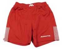 Červené sportovní kraťasy s nápisem 