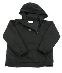 Černá šusťáková přechodová bunda s nášivkou a kapucí RESERVED
