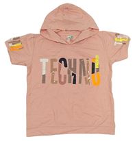 Růžové tričko s nápisem a kapucí 