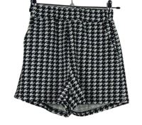 Dámské černo-bílé vzorované kraťasy Shein 