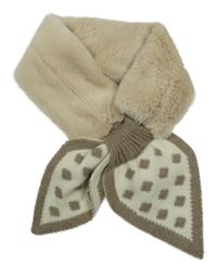 Béžová chlupato/pletená šála s puntíky 