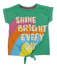 Zelené tričko s nápisem Tu