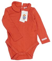 Červené body s límečkem - Paddington