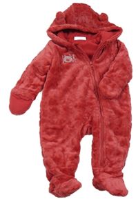 Červená plyšová zateplená kombinéza s nápisem a kapucí Ergee