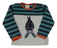 Šedo-zeleno-tmavomodré triko s pruhy a netopýrem 