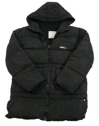 Černá šusťáková zimní bunda s nášivkou a kapucí Nutmeg