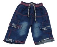 Tmavomodré teplákové kraťasy riflového vzhledu s kapsami s nápisy