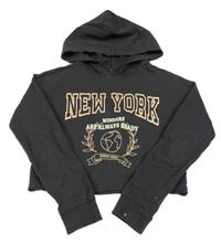 Antracitové crop mikinotriko s nápisem a kapucí 