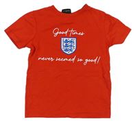 Červené fotbalové tričko s nápisem - England