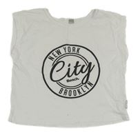 Bílý volný crop top s nápisem Bench 