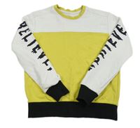 Bílo-žlutozeleno-černá mikina s nápisy 