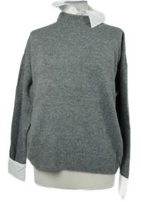 Dámský šedý svetr s halenkovou vsadkou 