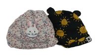 2x čepice - světlerůžová květovaná se zajícem + antracitová se sluníčky 
