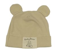 Béžová čepice s nášivkou a oušky