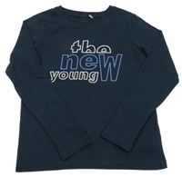 Tmavomodré triko s nápisem Name it