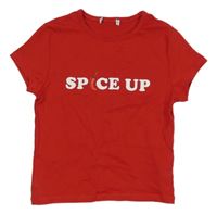 Červené crop tričko s nápisem 