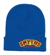 Modrá pletená čepice s nápisem 